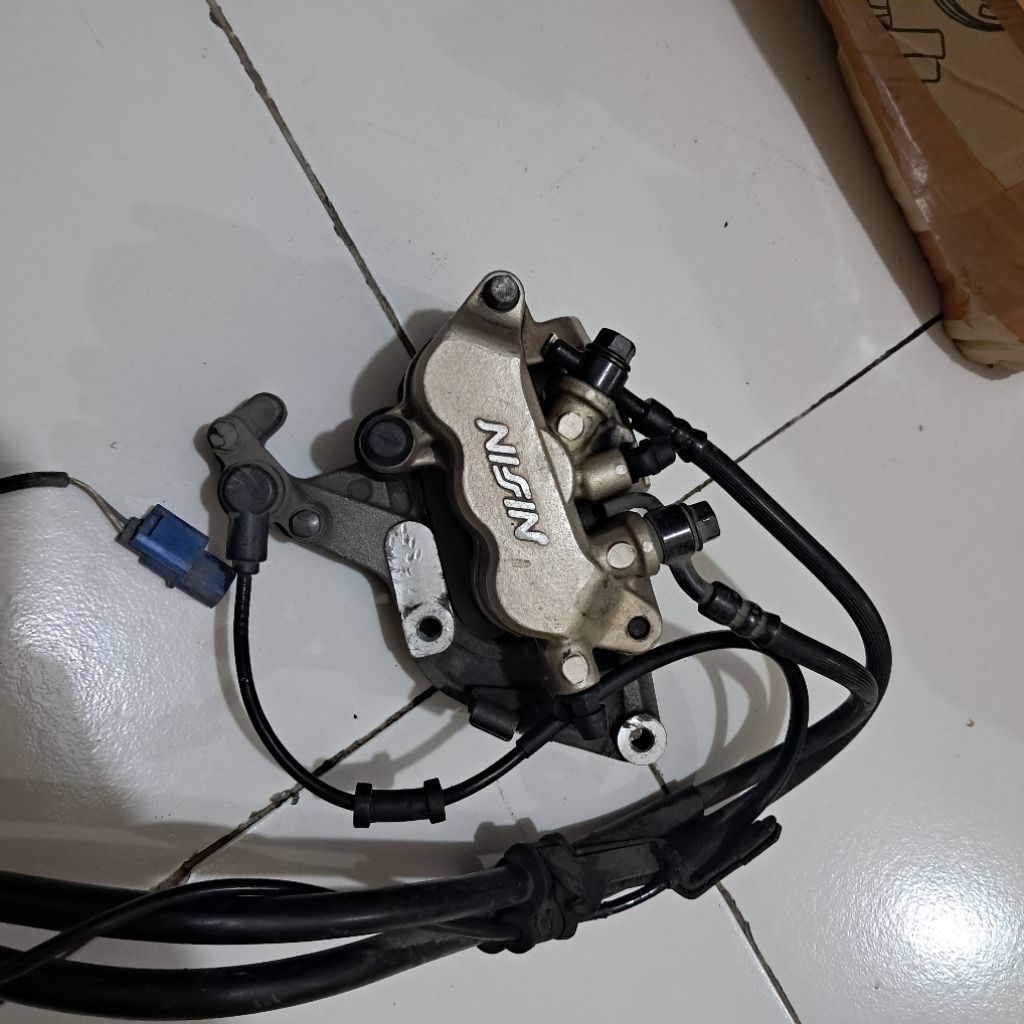 kaliper Depan ABS 3 Piston NISSIN ORIGINAL CBR 250 R CBU KYJ