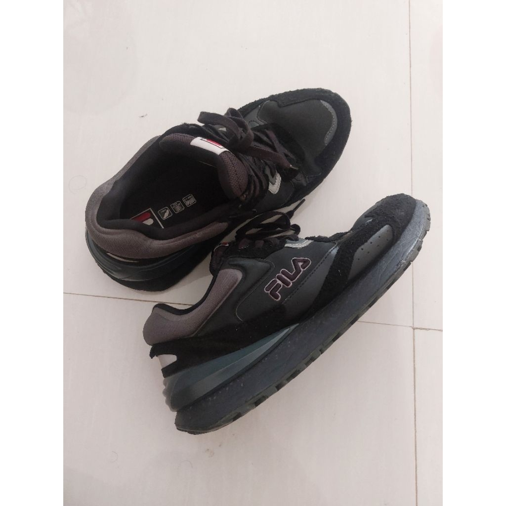 sepatu Fila Jogger1 Hitam abu