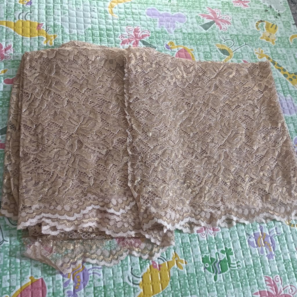 kain brukat mocca mix gold