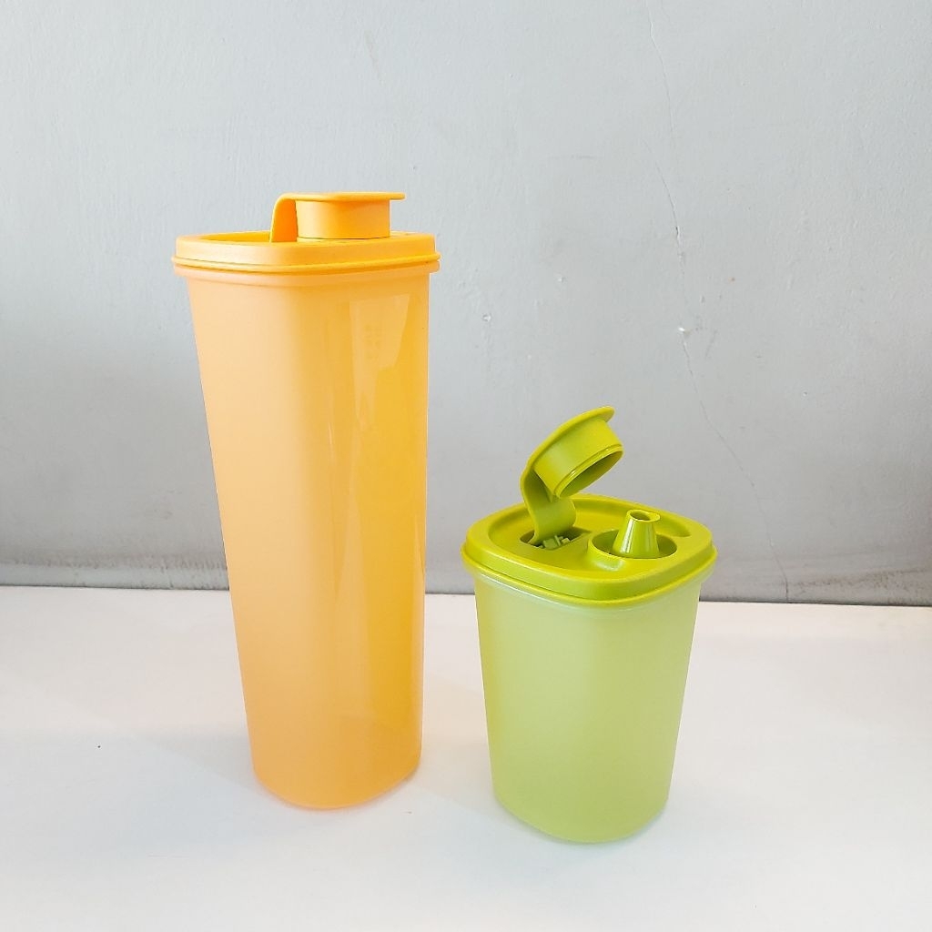 Tupperware ezy pour set 930ml dan 440ml tempat wadah minyak kecap cuko