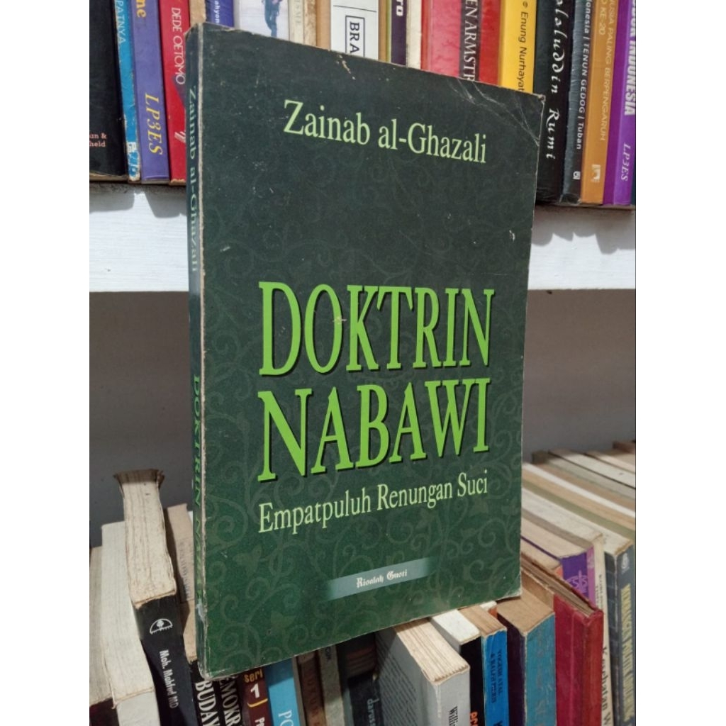 DOKTRIN NABAWI : EMPAT PULUH RENUNGAN SUCI