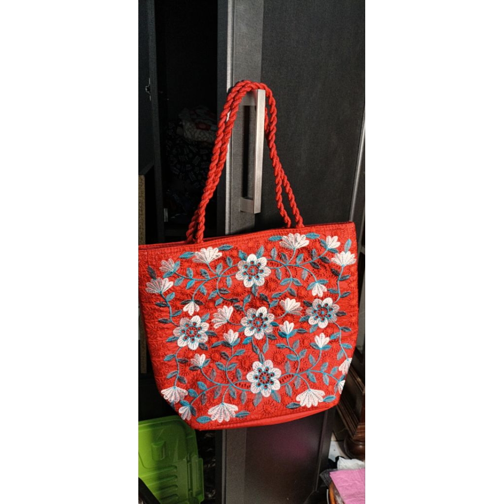tas etnik bordir warna merah