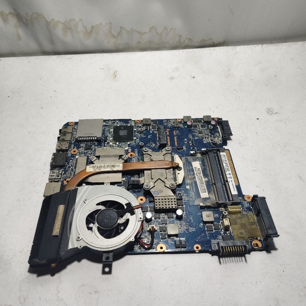 Motherboard Mainboard Mobo Laptop Toshiba Satellite L645