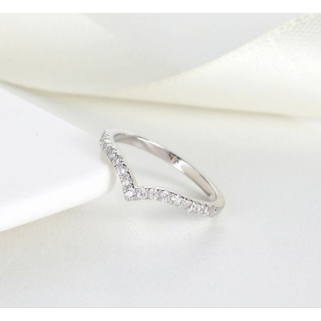 Cincin titanium Fuji viral anti karat cincin V