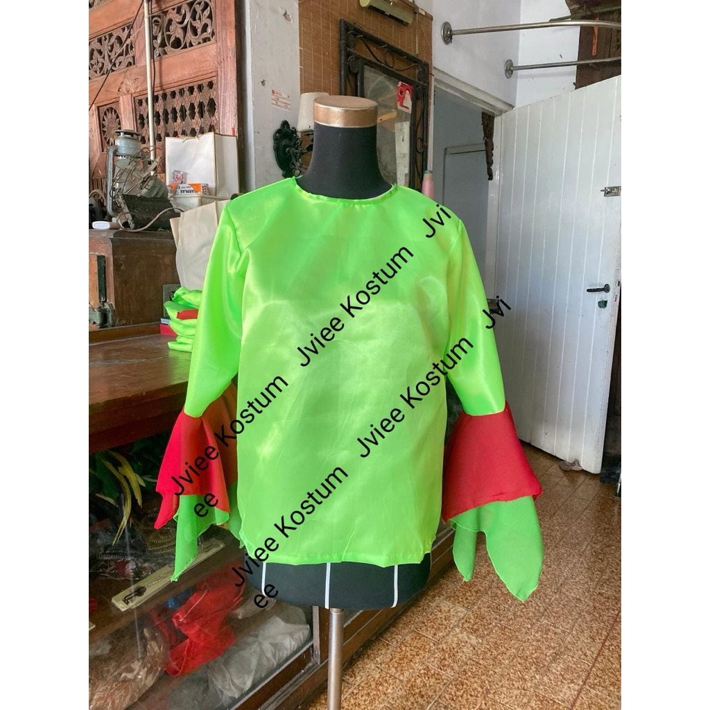 Baju Tari Lenggang Nyai