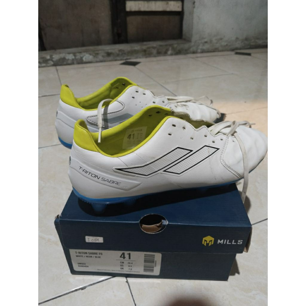 Sepatu futsal Mills Triton sabre second