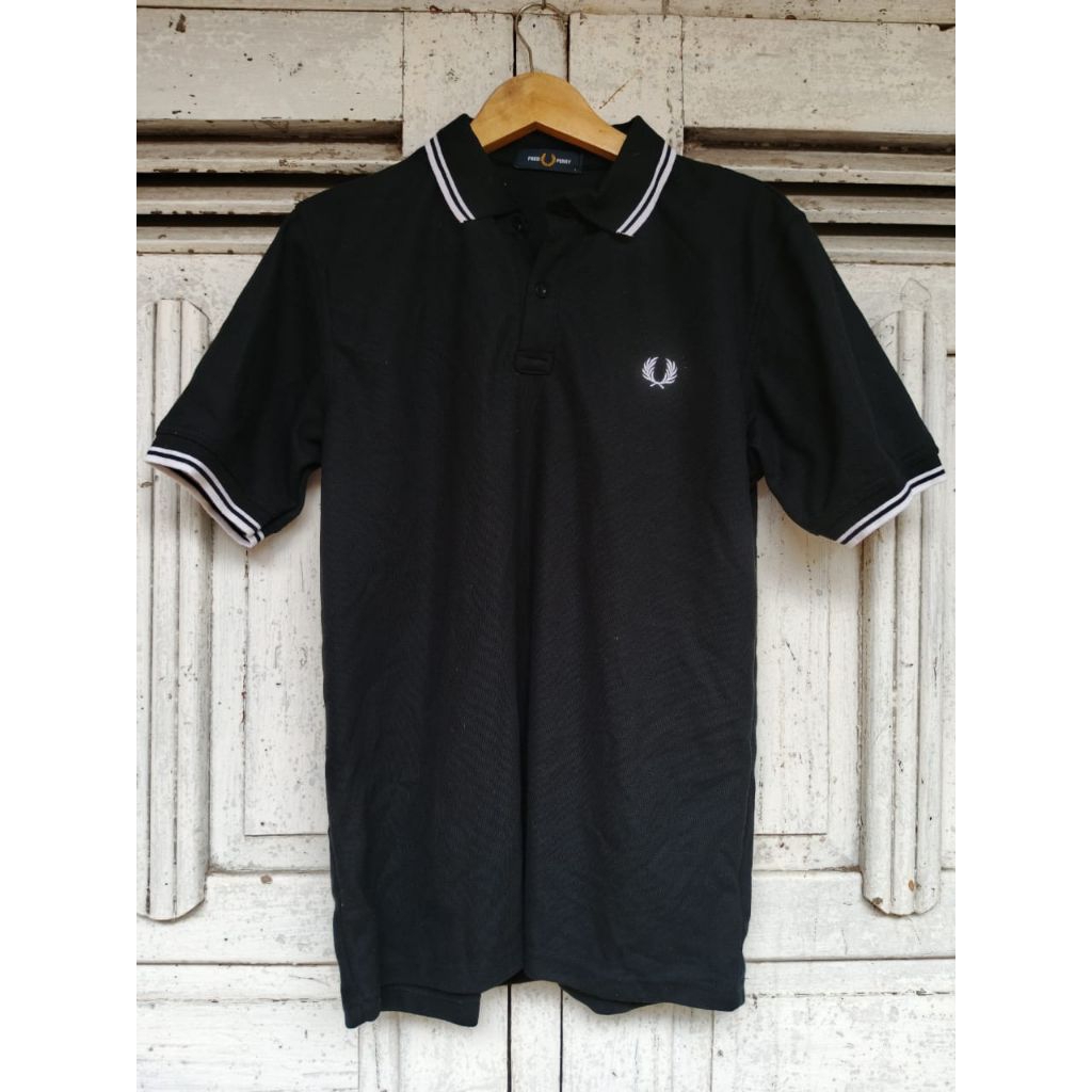 Kaos Polo Fred Perry Hitam List Putih
