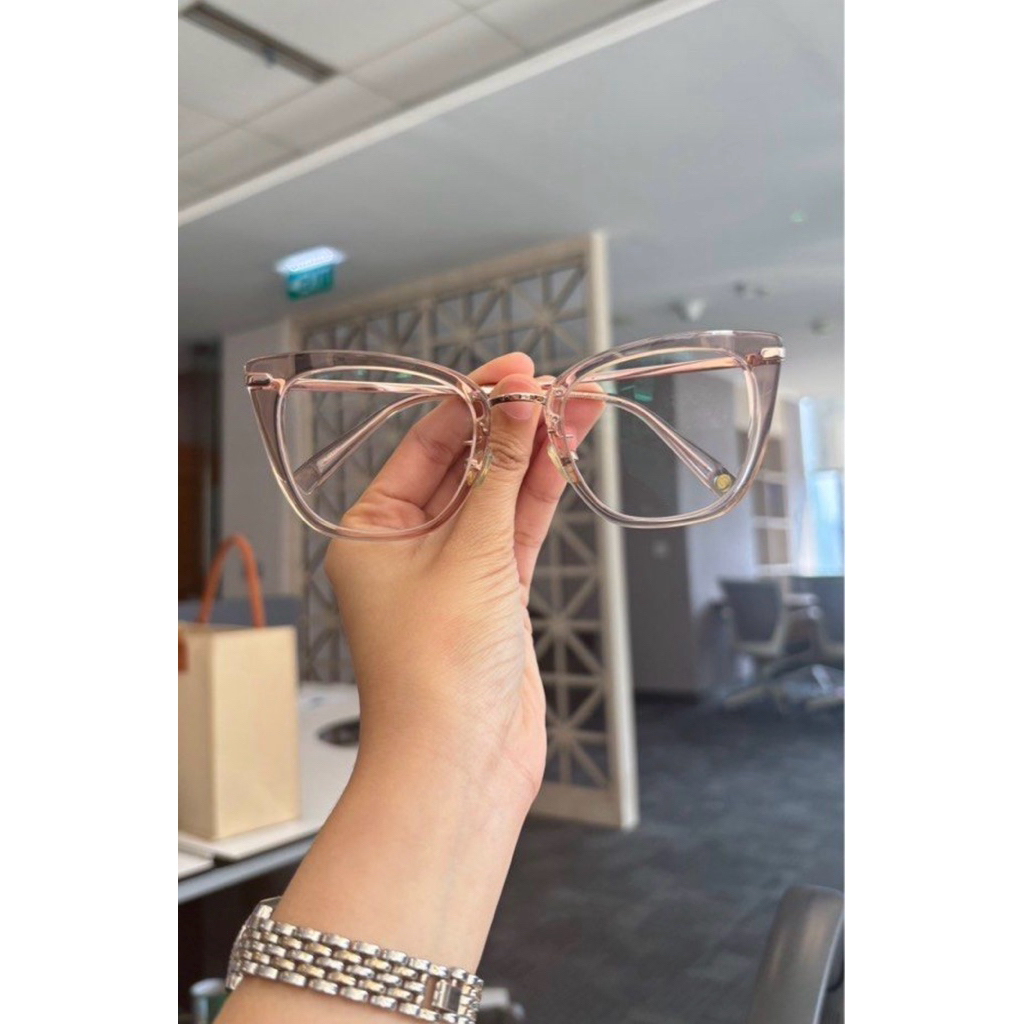 kacamata saturdays cat eye