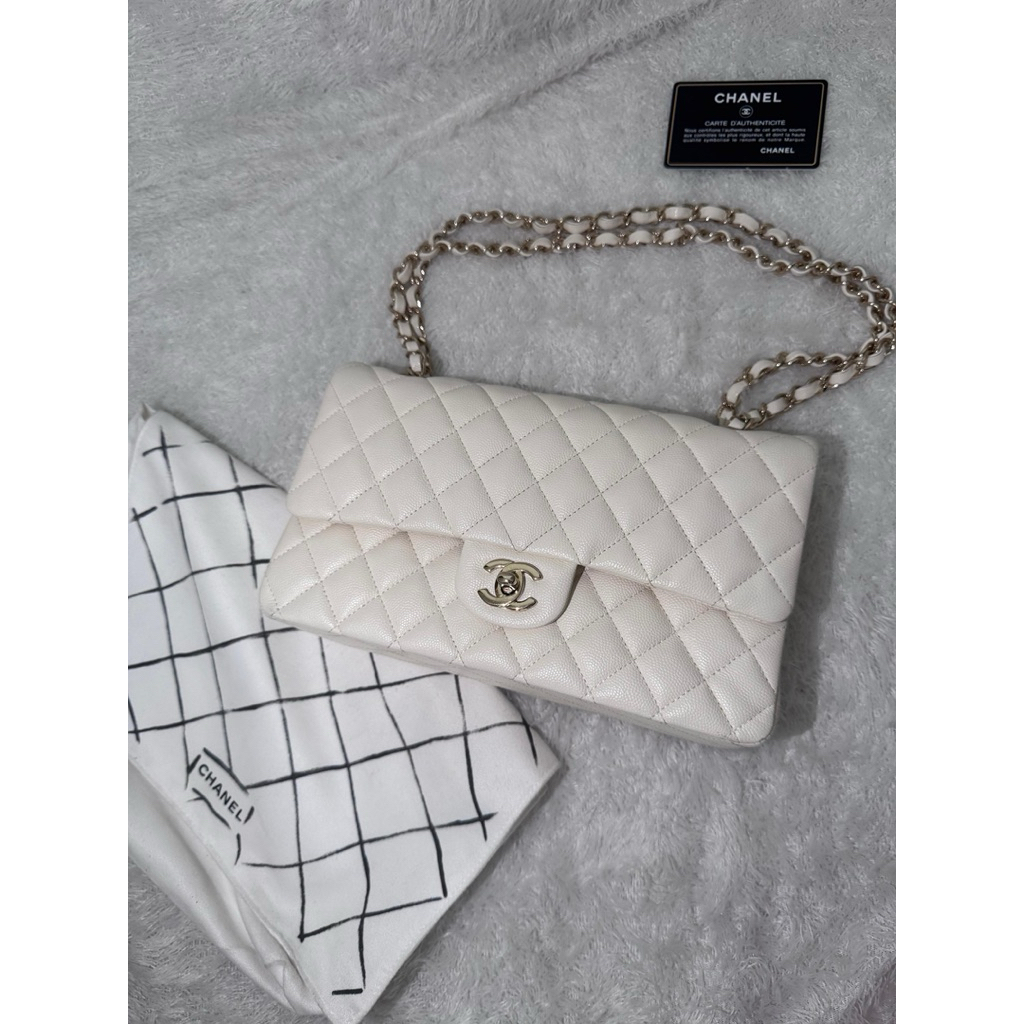 Chanel Classic Double Flap Bag (Chanel 2.55 style) white caviar leather GHW Shoulder Bag 2017.