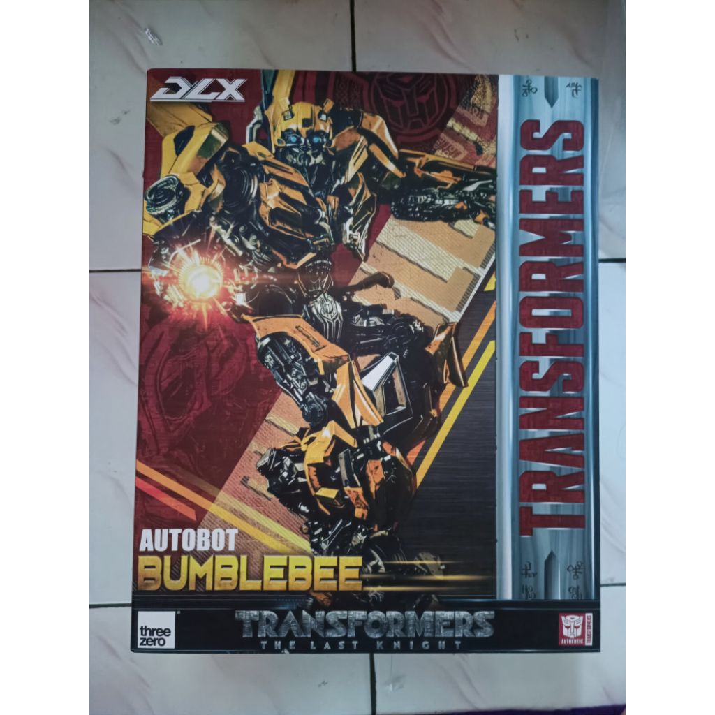 DLX THREEZERO Bumblebee