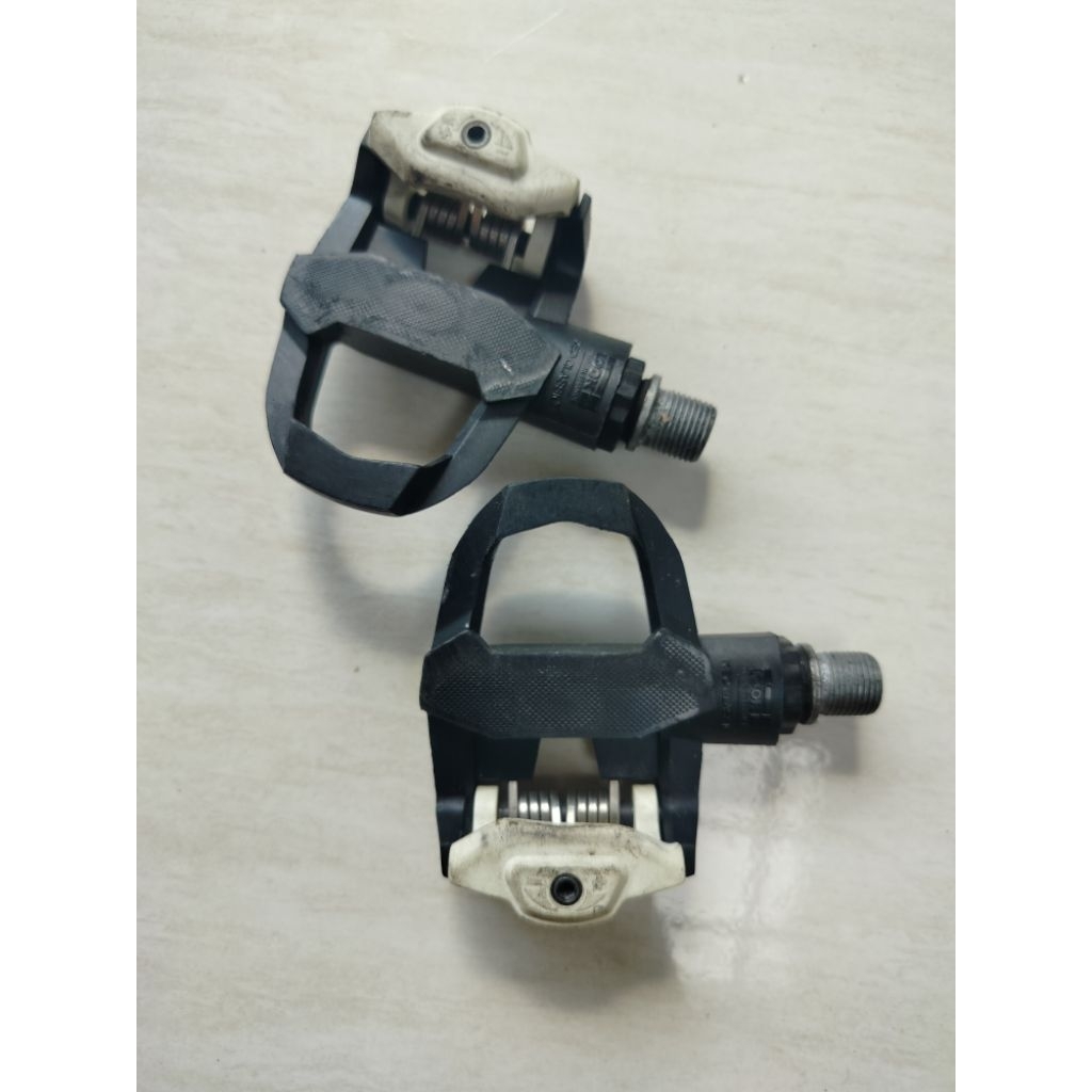 Pedal look keo clasik bekas bagus pedal look keo klasik hitam putih