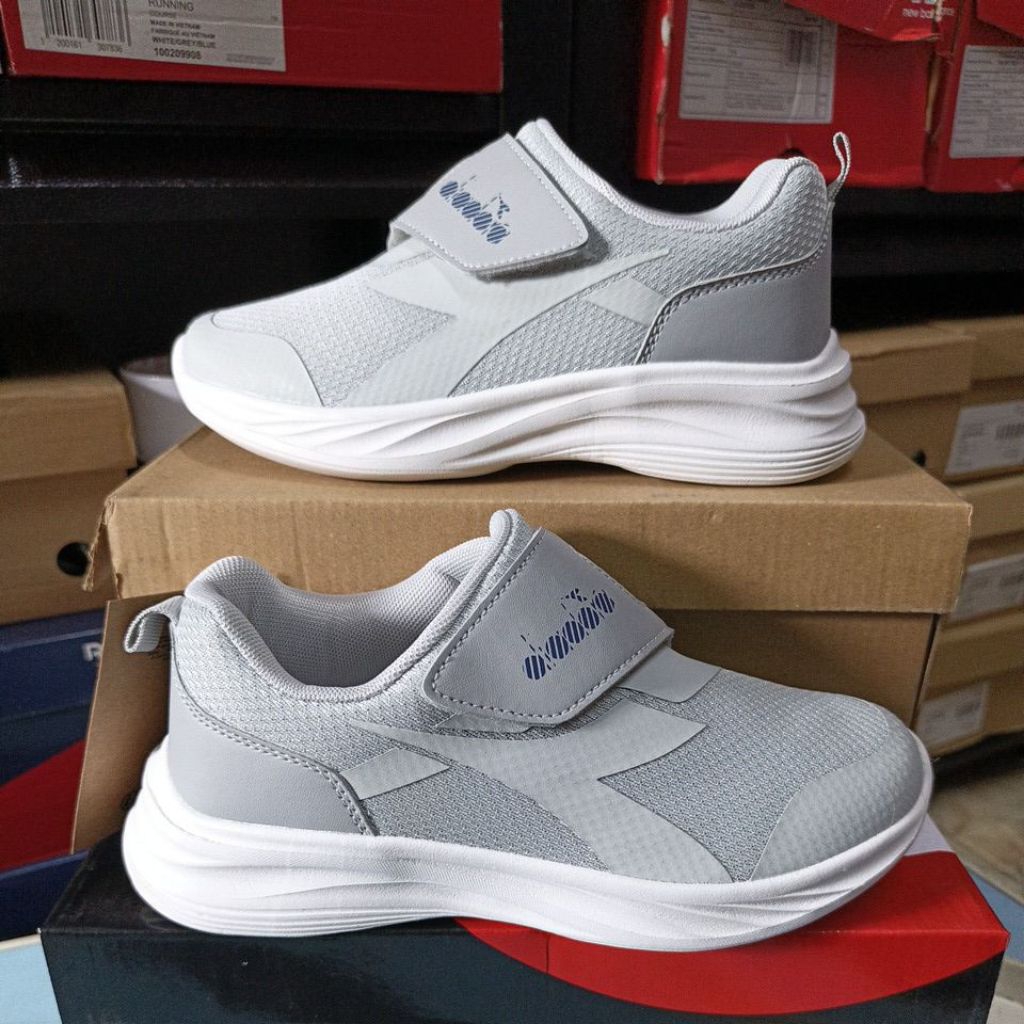 Size 33,34,35 | Sepatu Olahraga Anak Diadora Nexus Grey original