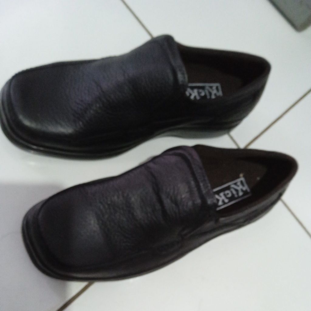 sepatu kulit Kickers second size 38-39