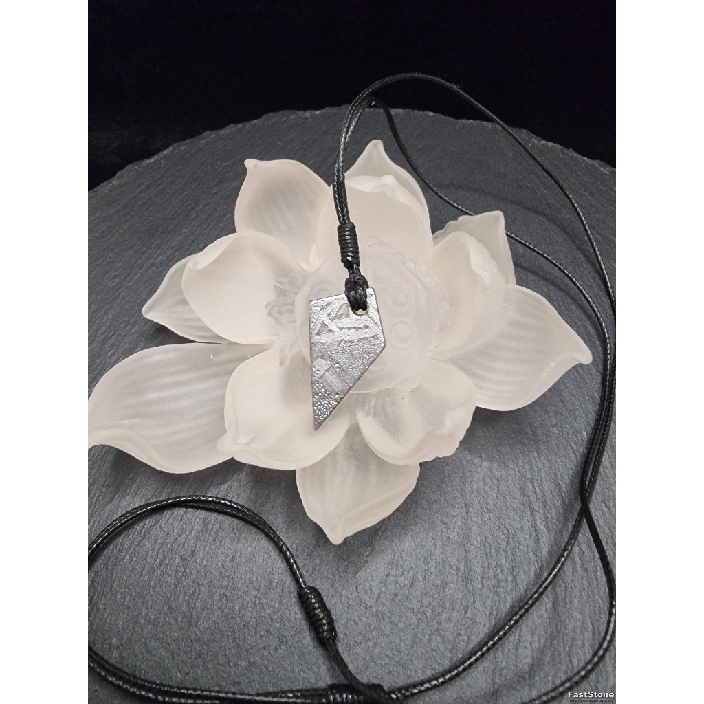 Liontin Besi Langit Altay XinJiang Meteorite Raw P*wer Bo*ster 22mm A089