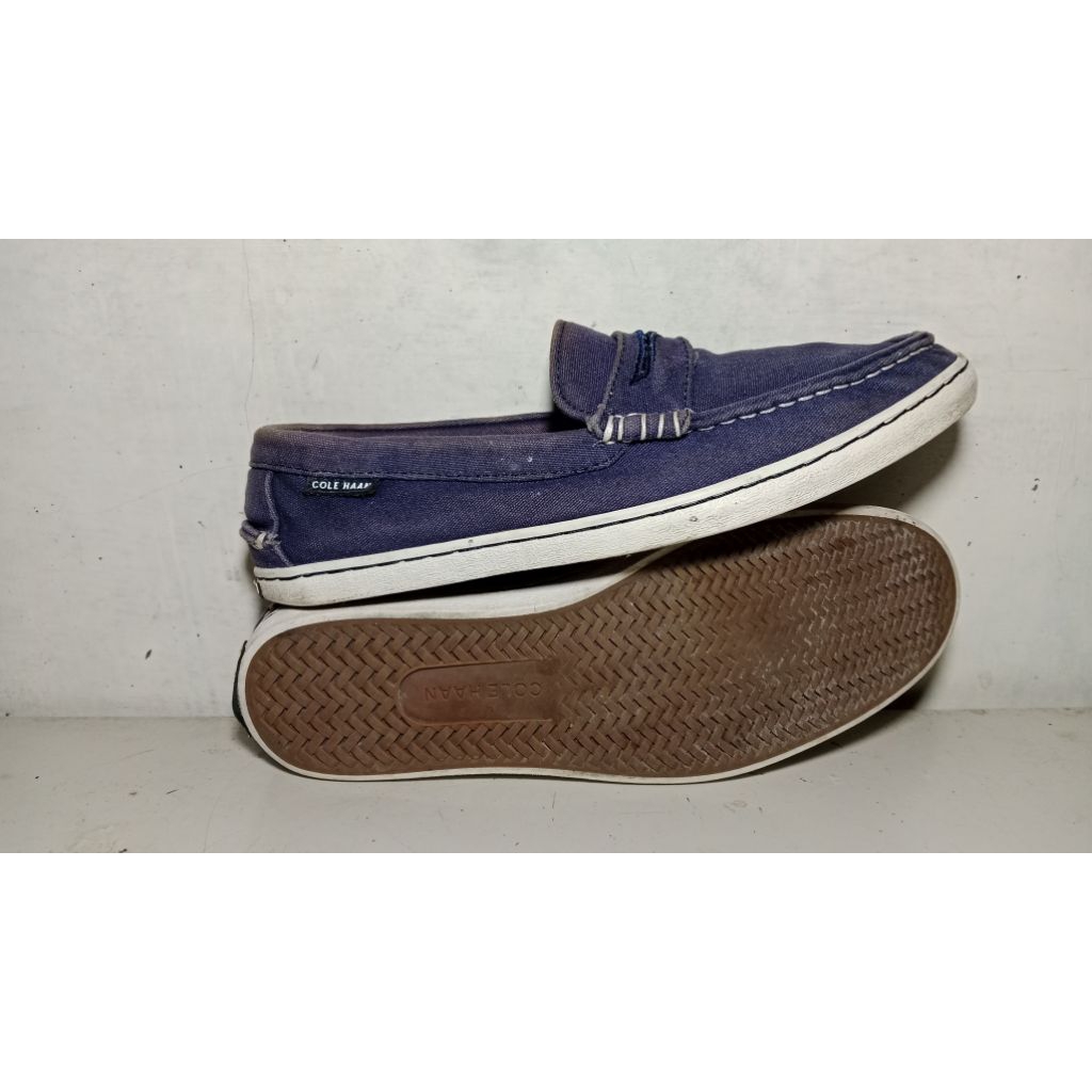 sepatu slip on cole haan size 43
