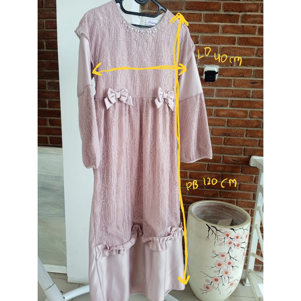Gamis Semi Brukat Anak Preloved