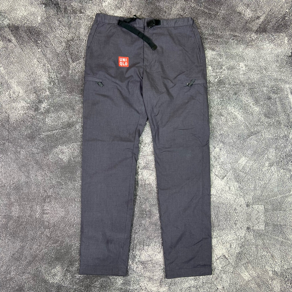 UNIQLO CARGO PANTS