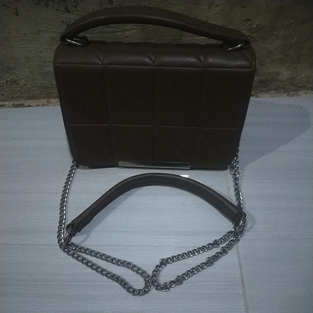 Preloved PL Tas Selempang Coklat Tua
