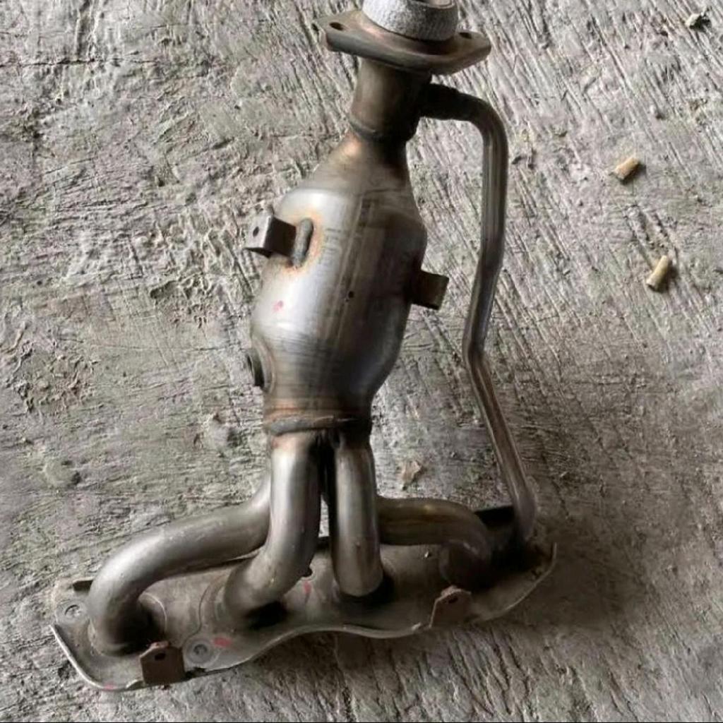 Katalis Converter Manifold Exhaust Mitsubishi Xpander Livina Original