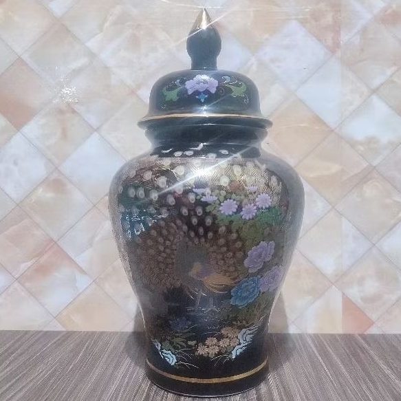 Vase/guci burung merak black