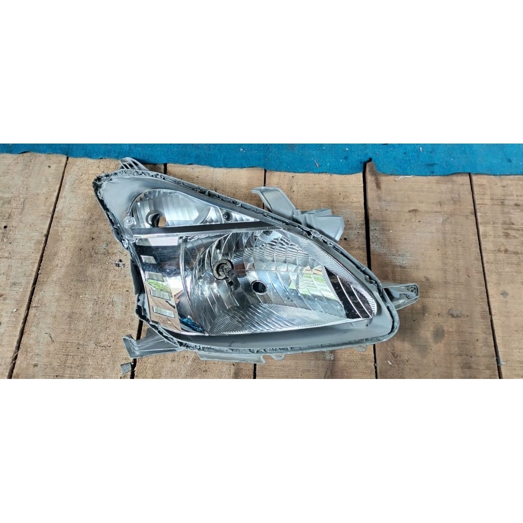 reflektor lampu depan Avanza xenia 2012-2014 (tanpa mika kaca) original