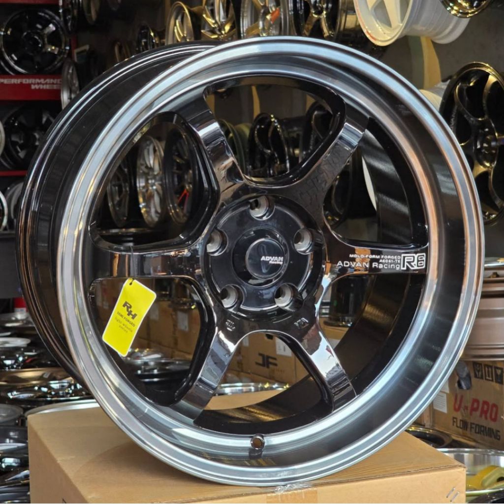 velg ring 18 ADVAN R6 lebar 9,5 et 25 velg mobil ring 18 untuk mobil reborn venturer Innova zenix vo