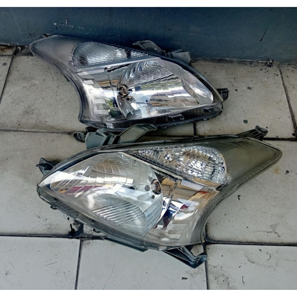 headlamp avanza 2012 Copotan ori