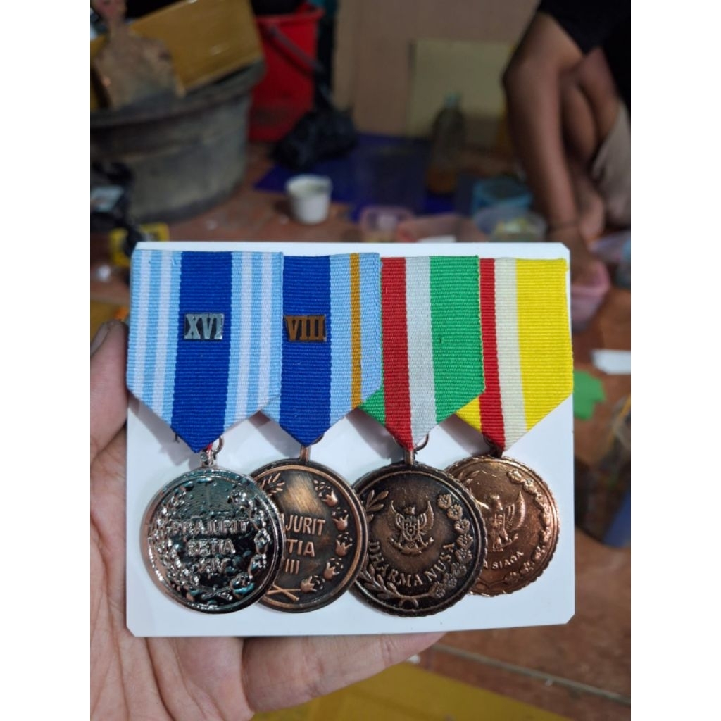 SATYA LENCANA PDU/MEDALI TNI (16 + 8 + DHARMA NUSA + WIRA SIAGA)