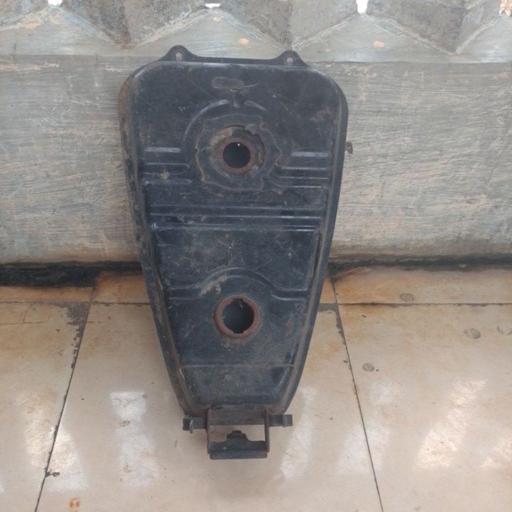 Tangki motor Suzuki Satria Fu original ( bekas)