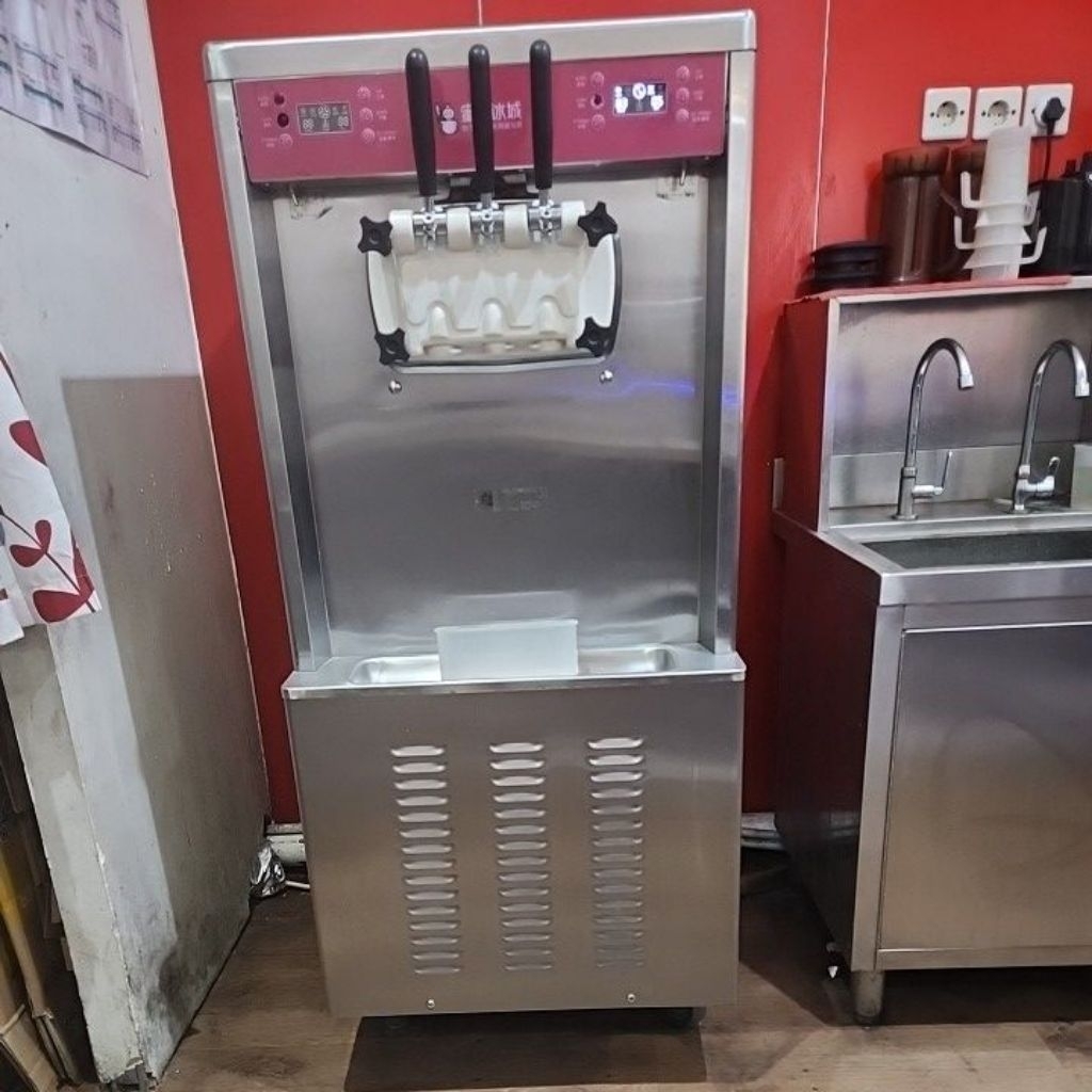 mesin soft ice cream