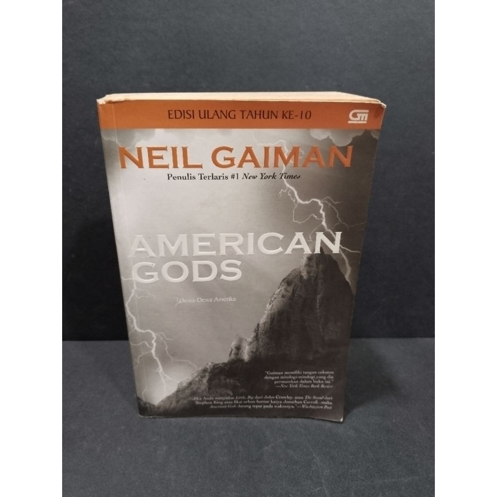 Buku original AMERICAN GODS by Neil Gaiman