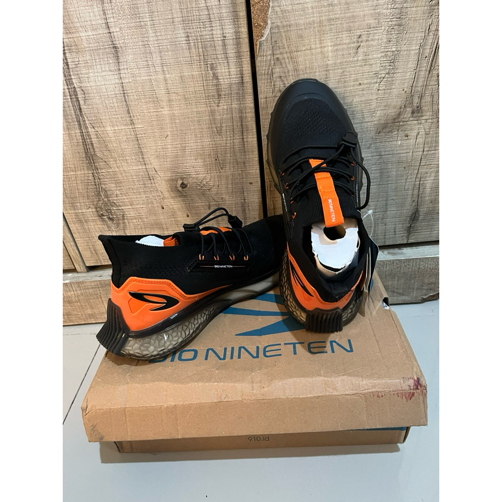 [NEW] 910 Nineten Running Shoes