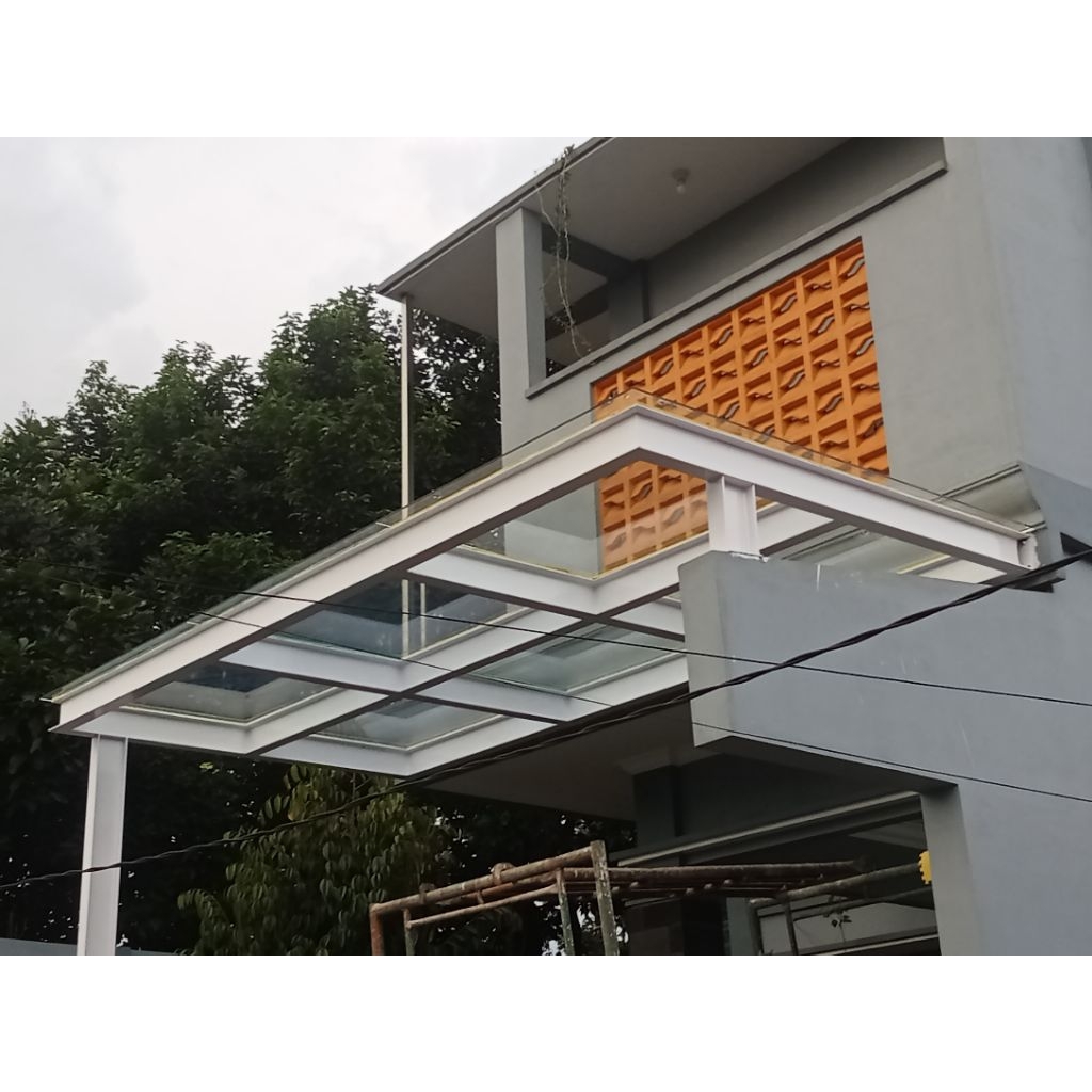 kanopi besi IWF 150 atap kaca tempared 10 mm