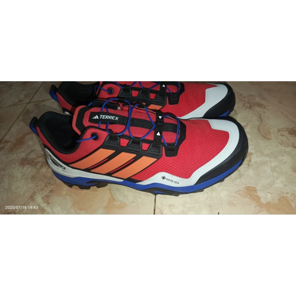 Skychaser Terrex AX4