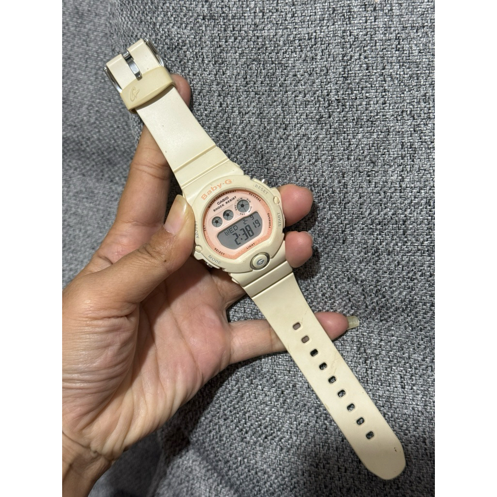 jam tangan wanita sporty