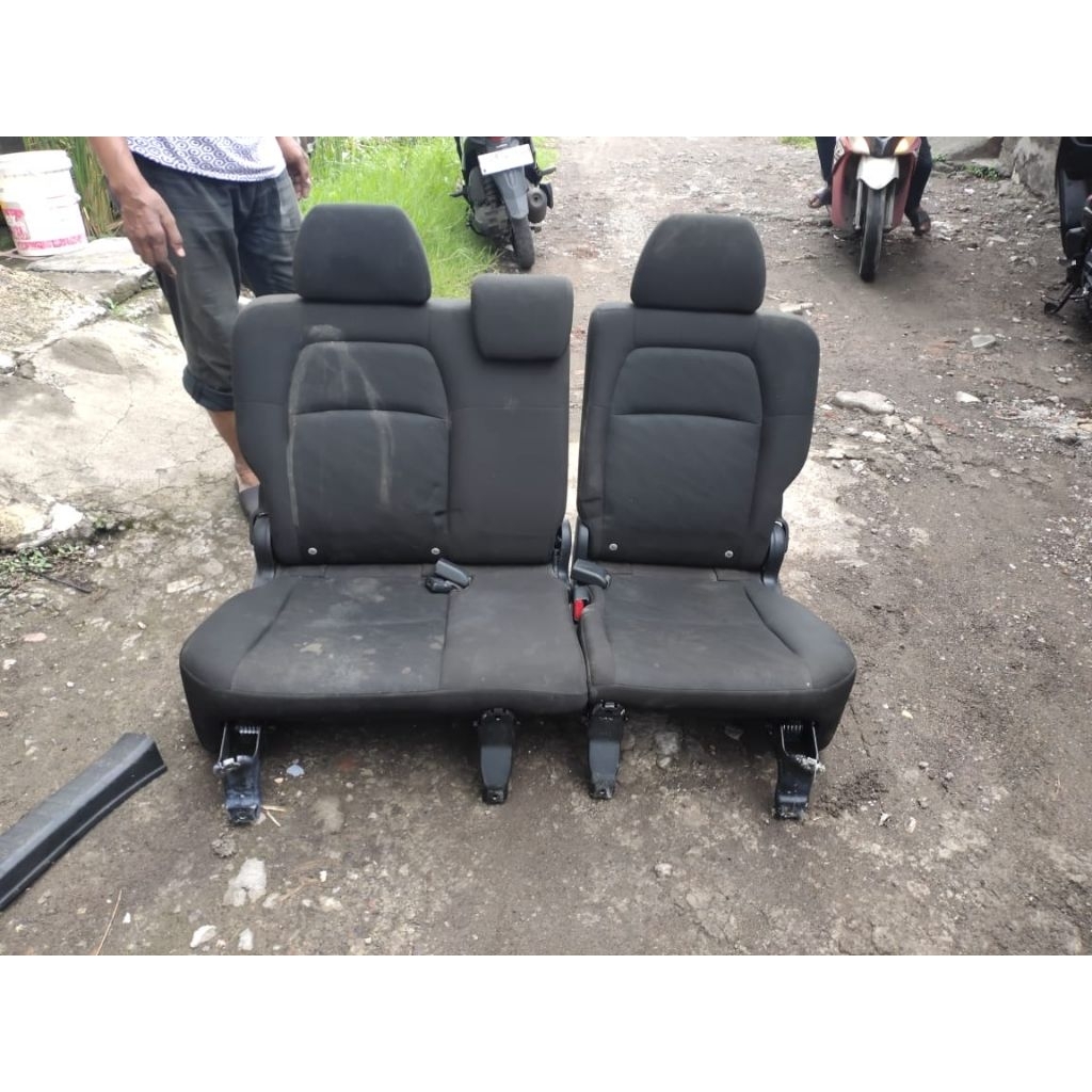 Jok Tengah Mobilio Hitam Original