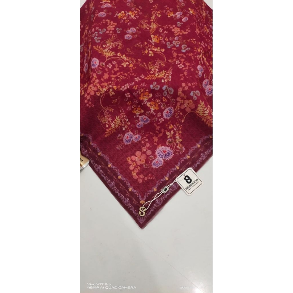 umama scarf / hijab segi empat/jilbab