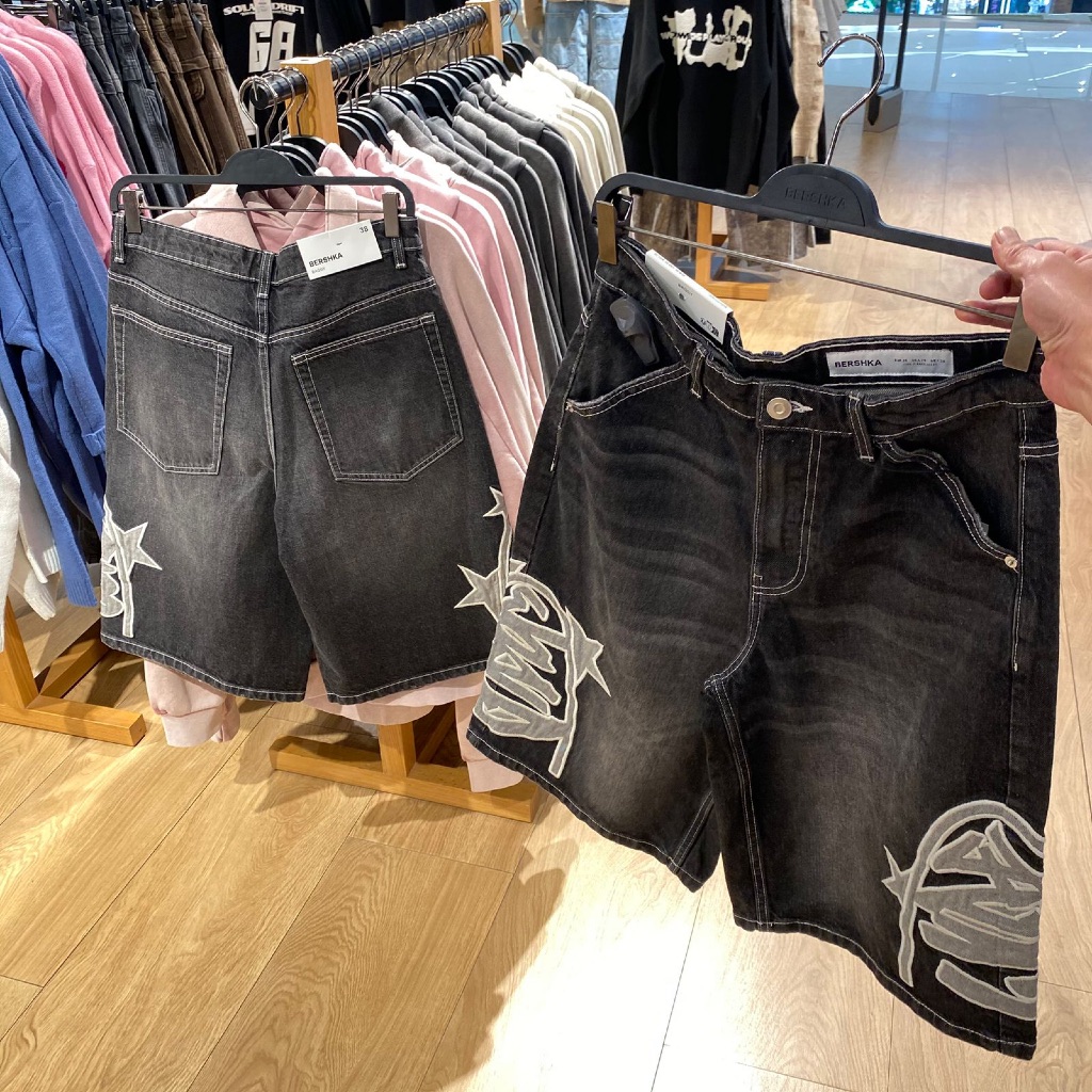 Jastipp. Baggy Jeans Pendek Bershka (MAN)