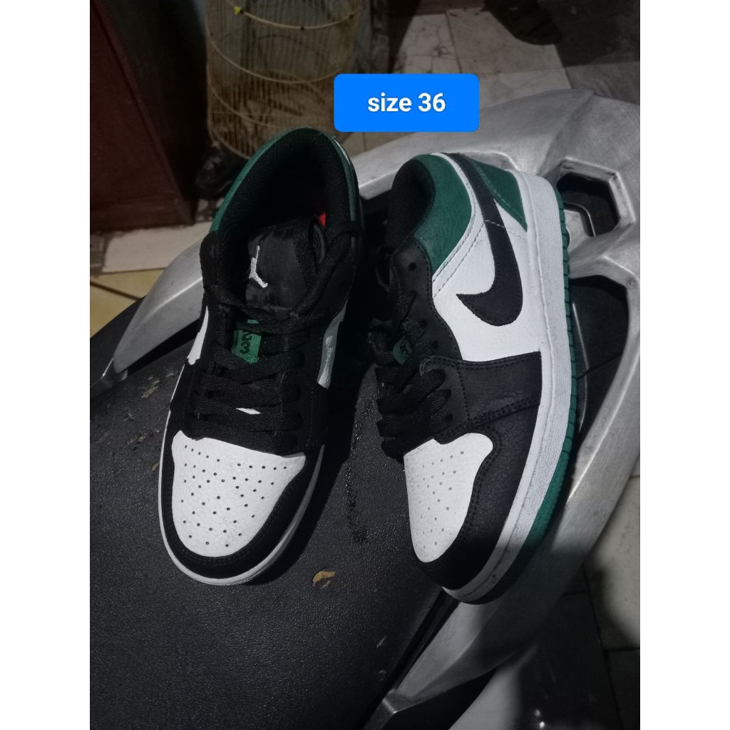 sepatu second Jordan low size 36