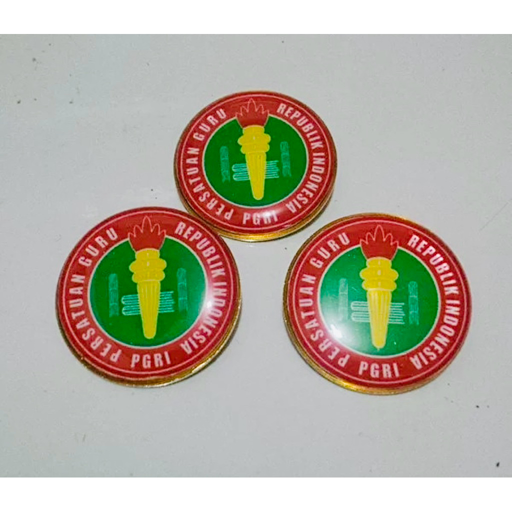 PIN PGRI Lencana Pgri Bulat Diameter 3 cm