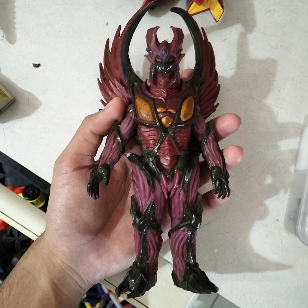 Sofubi Ultraman Cosmos Chaos Header Original Bandai