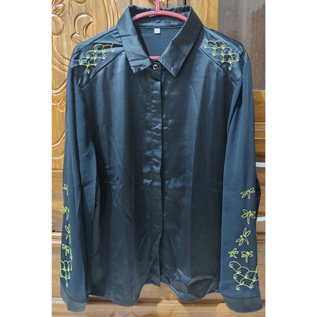 Kemeja Satin Wanita / Kemeja Satin Oversize