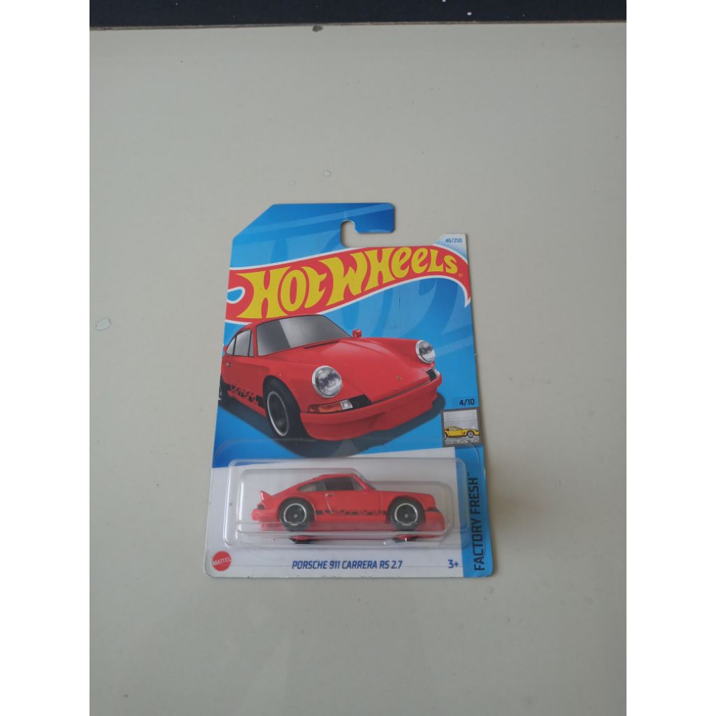 Porsche 911 Carrera RS merah reguler