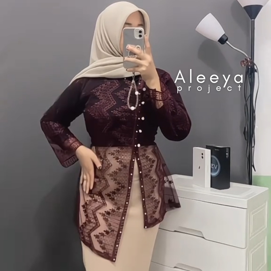 Outer Brokat Janggan Modern / Outer brokat wisuda Terbaru / Baju Atasan wanita Dewasa Motif Random