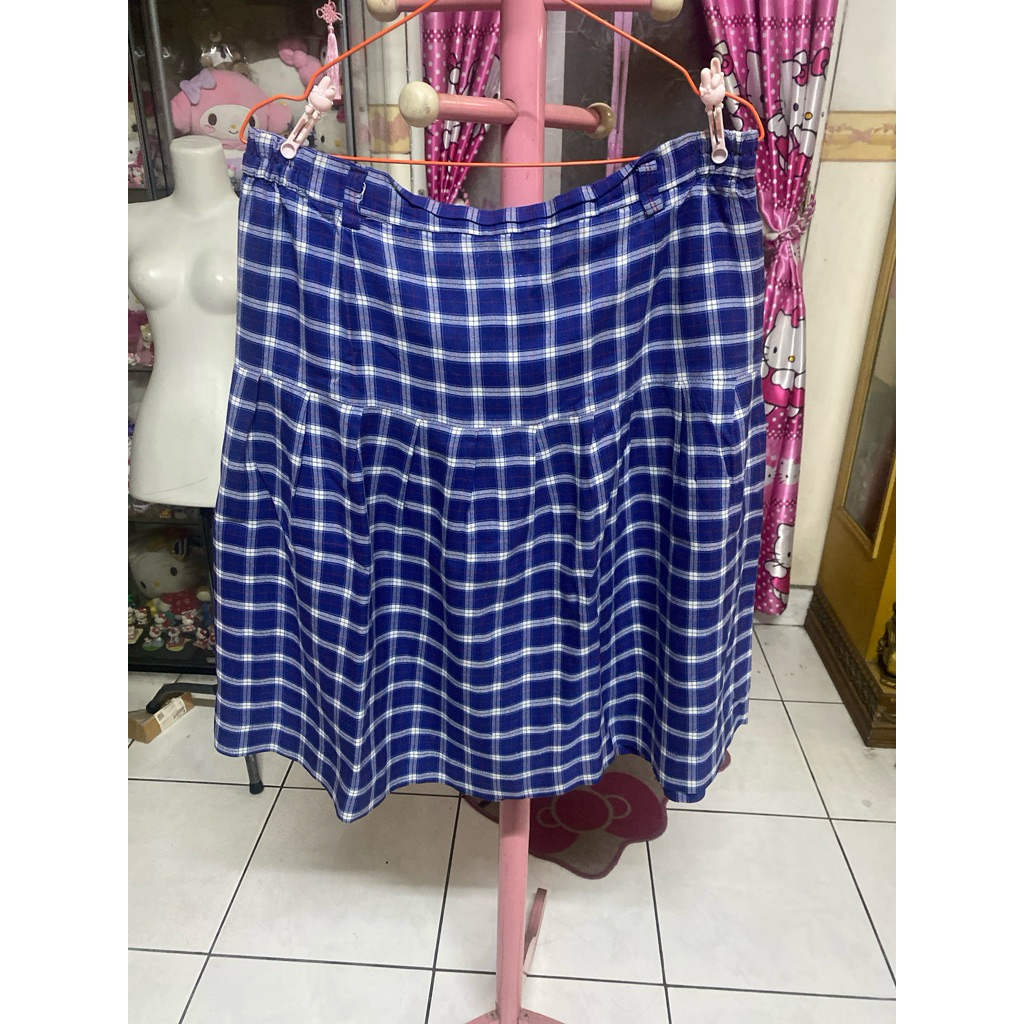 Rok seragam kotak2 biru sekolah Cindera Mata