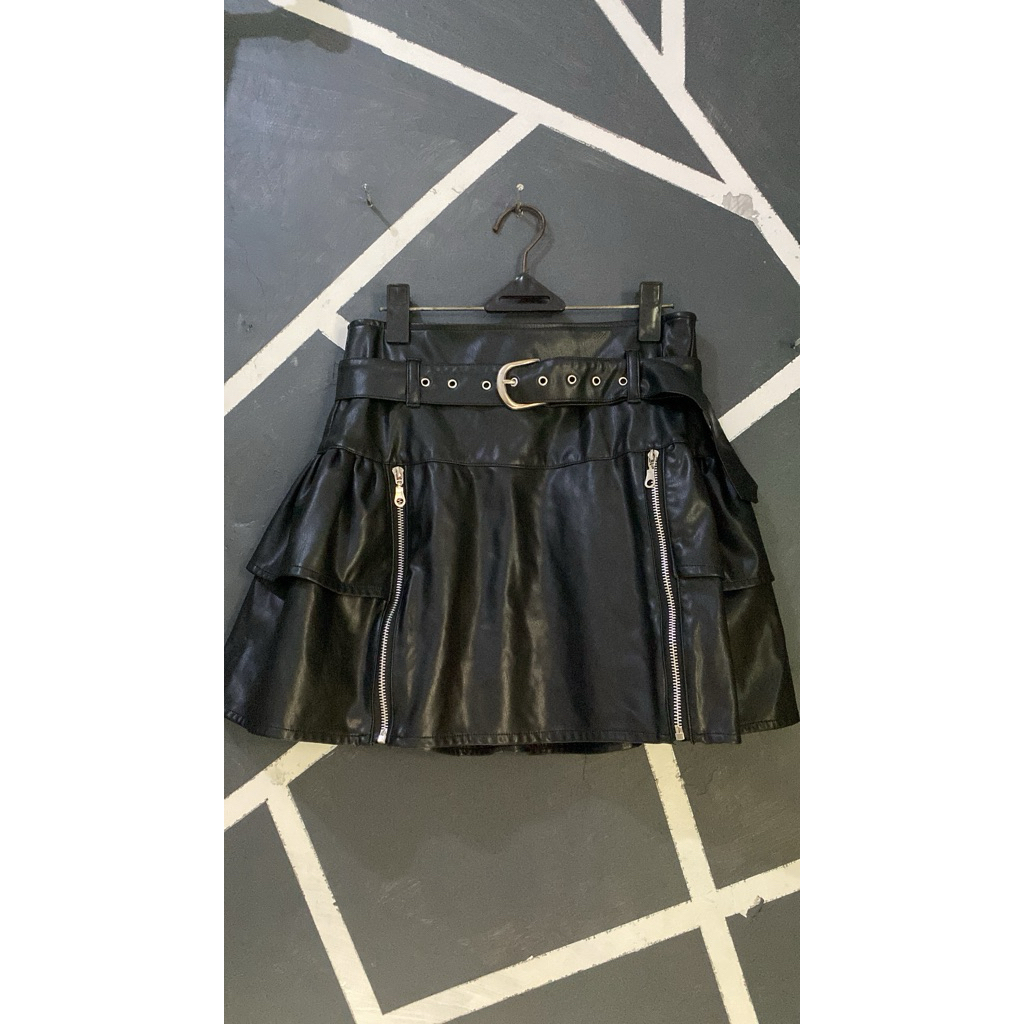 Preloved Rok Kulit Wanita