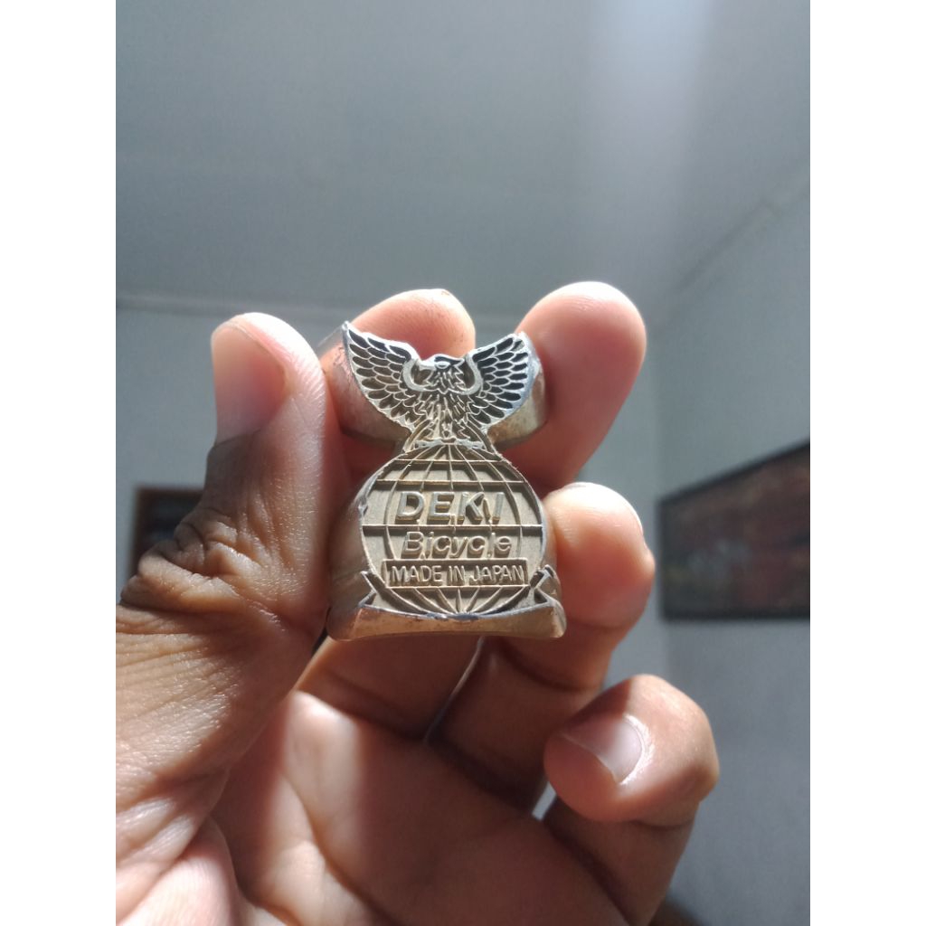 emblem sepeda deki japan