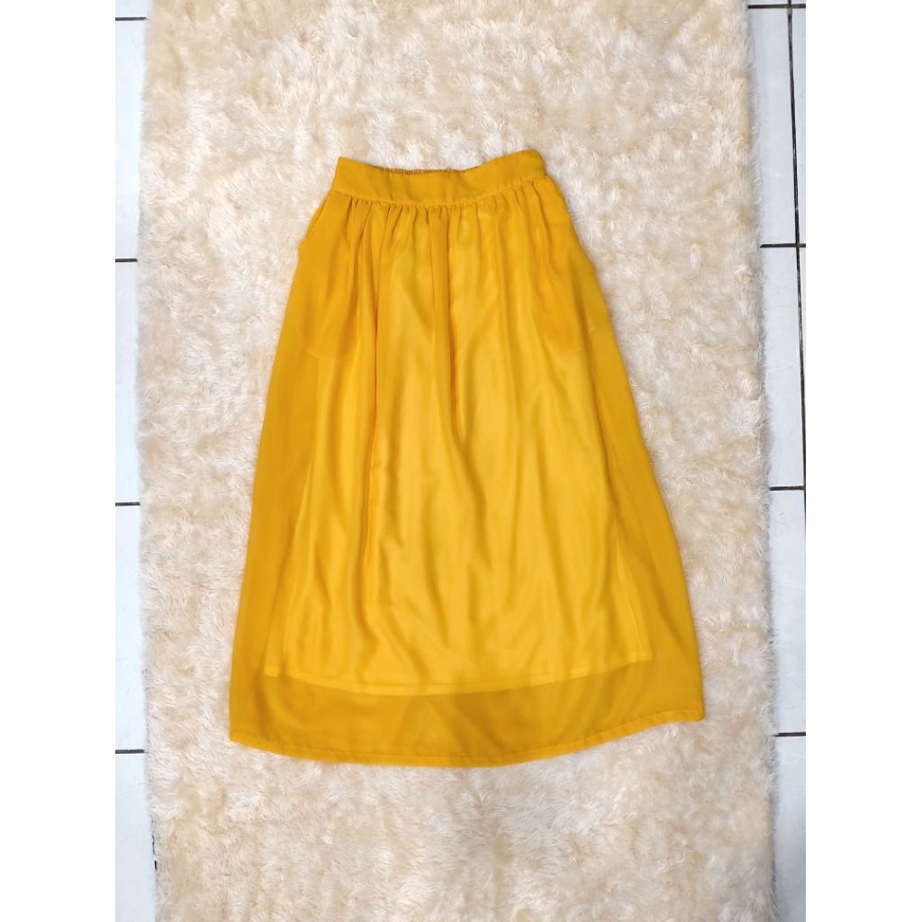 Women Chiffon Maxi Yellow Skirt/ Rok Panjang Wanita Bahan Sifon Warna Kuning