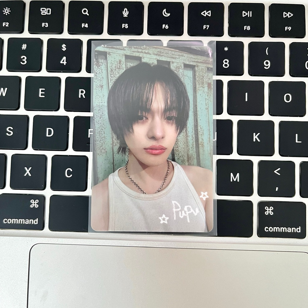 lee leo sleeveless come closer album photocard official