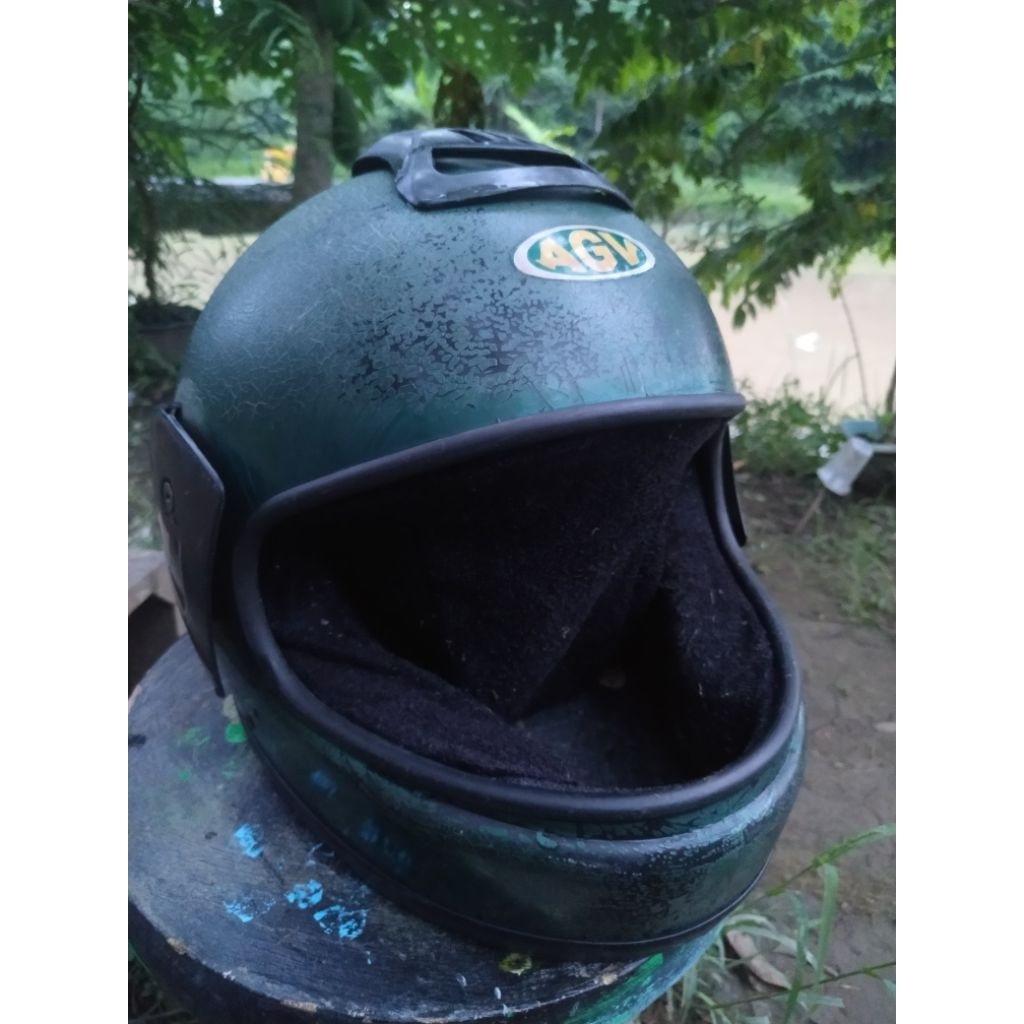 Helm full face jadul AGV classic bekas ( anggap bahan )